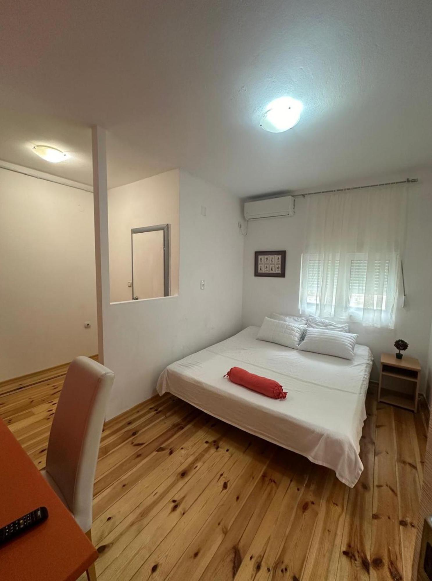 Themis Apart Hotel Котор Екстер'єр фото