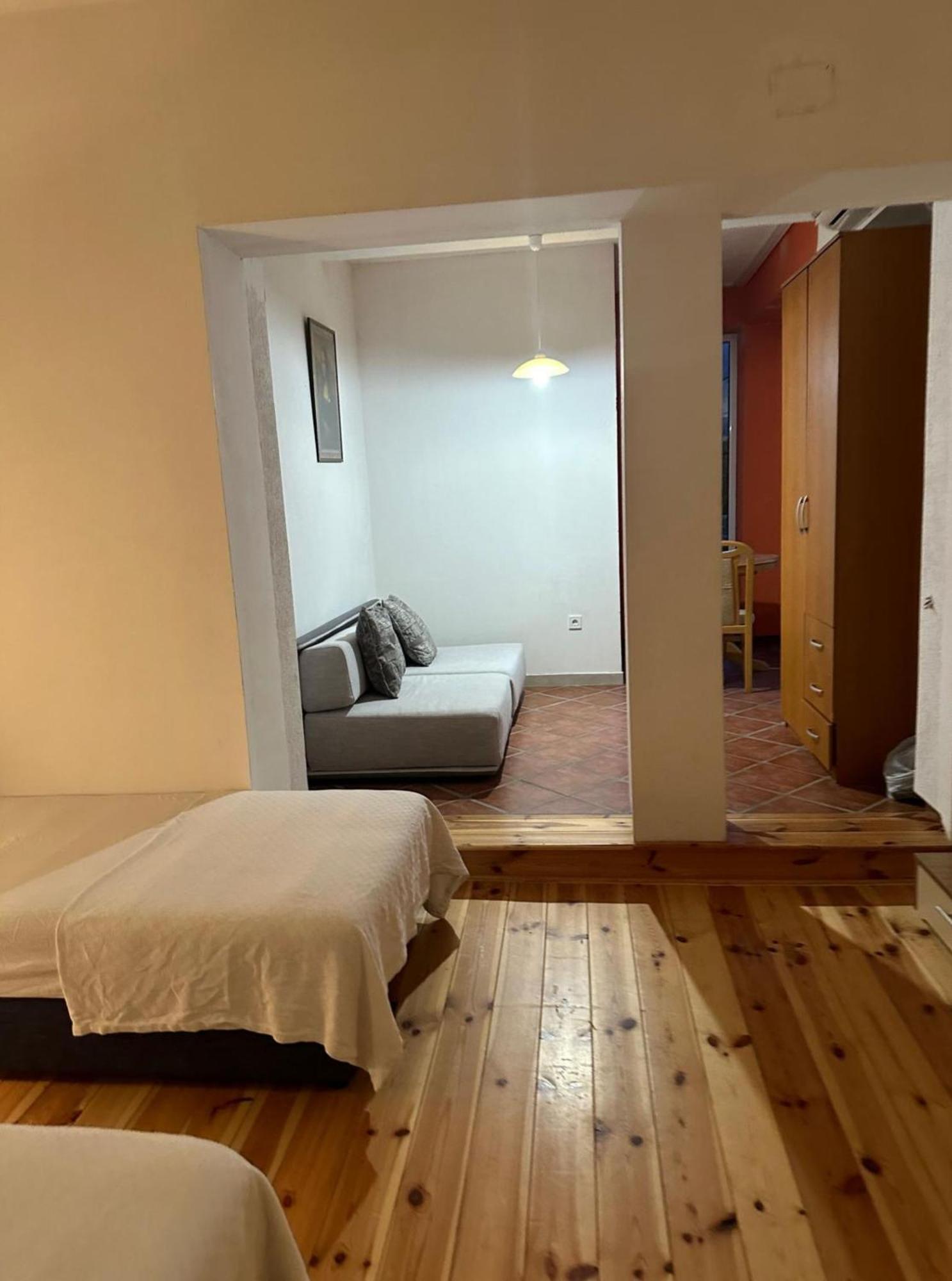 Themis Apart Hotel Котор Екстер'єр фото