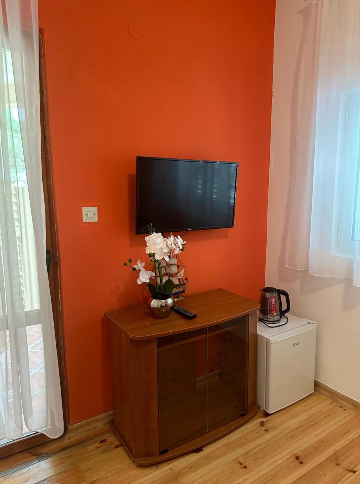 Themis Apart Hotel Котор Екстер'єр фото